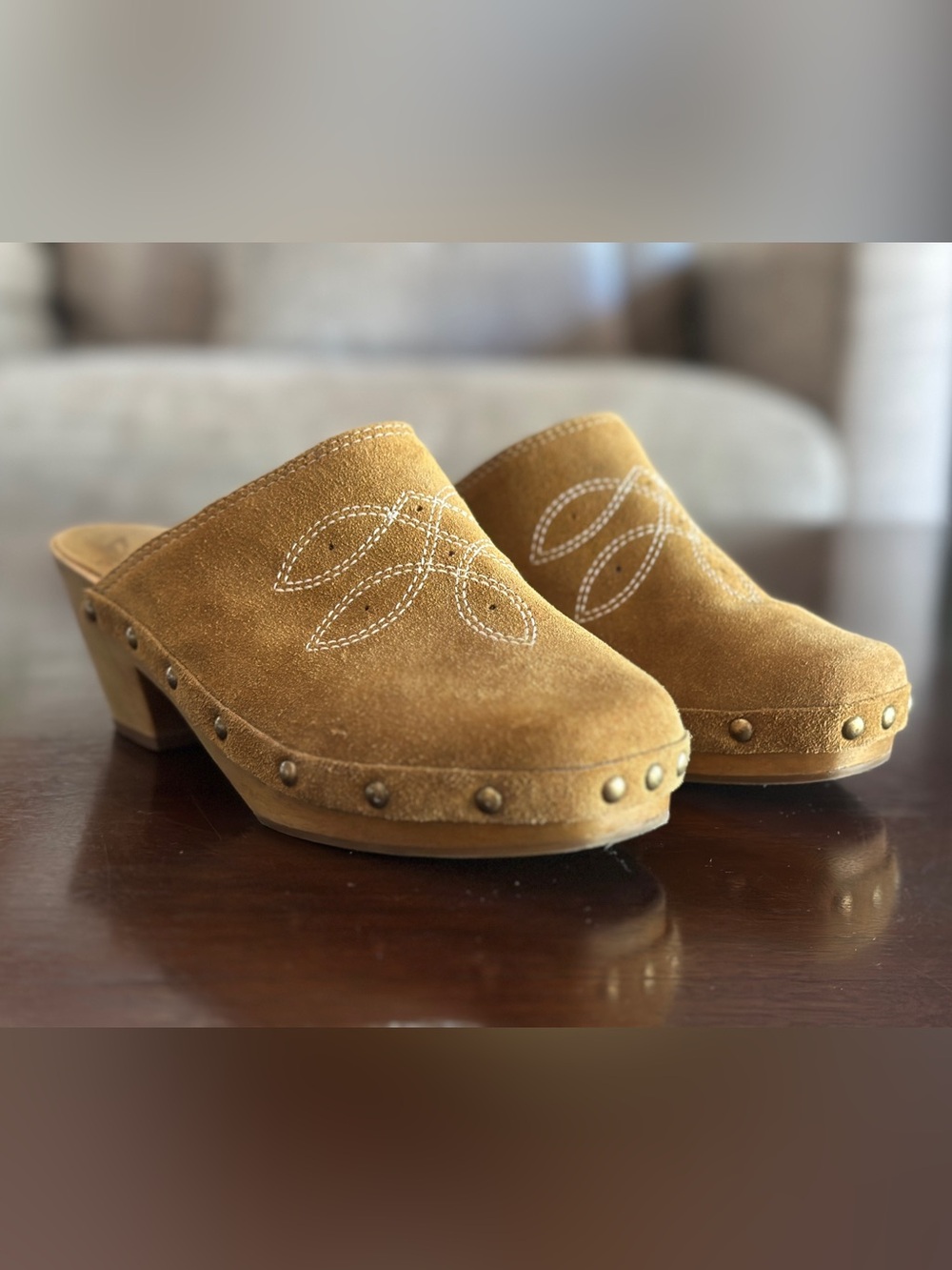 Bird of Flight Shy Clog Suede Studded Tan Women's Clog Mule Size 6